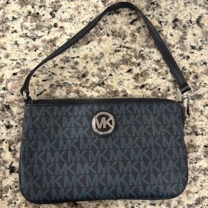 Michael Kors wristlet   Excellent condition